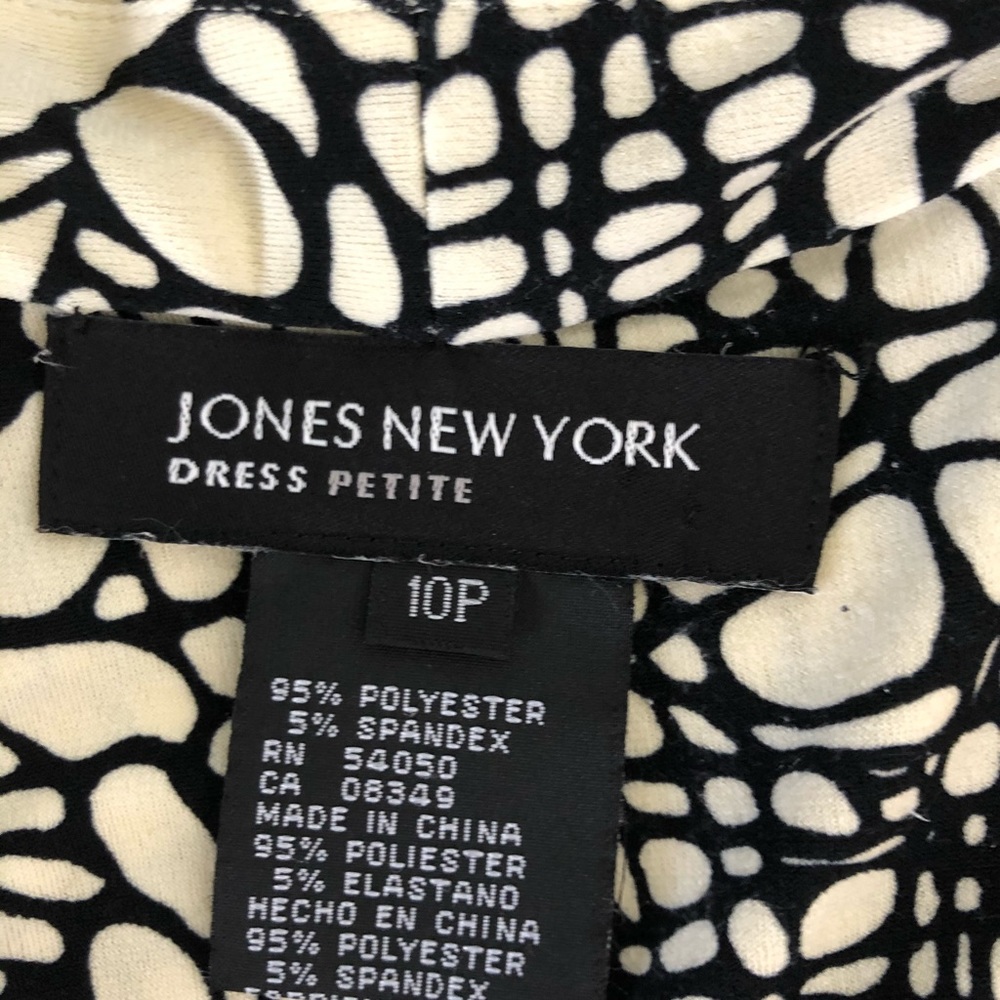 Jones New York Woman Dress size 10P - Picture 6 of 6